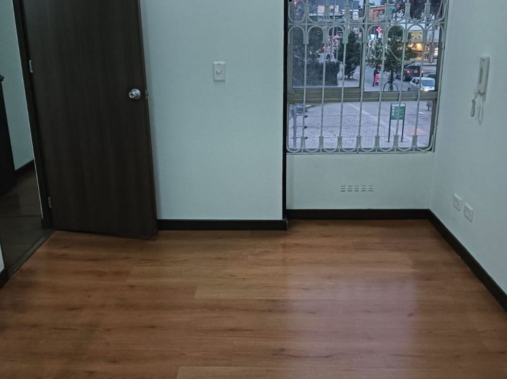Apartamento en venta en Castilla, Bogotá · foto 3 de 11