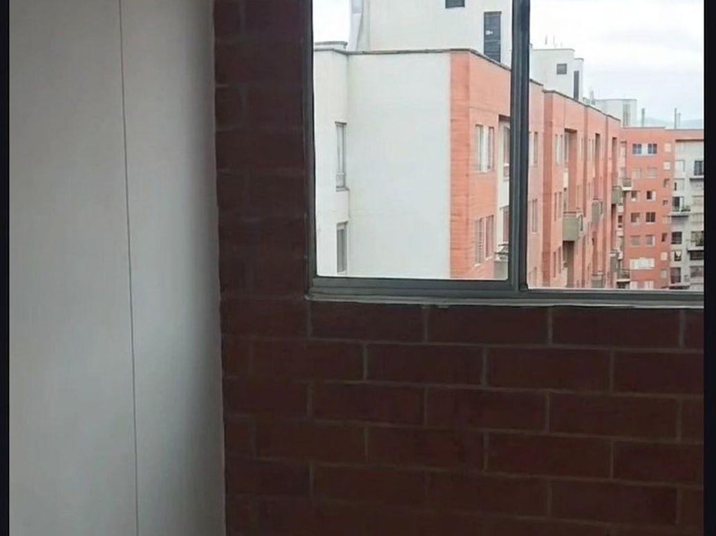 Apartamento de 3 alcobas en venta en Tierrabuena Reservado 1 Y 2, Bogotá, 42 m² · foto 3 de 4