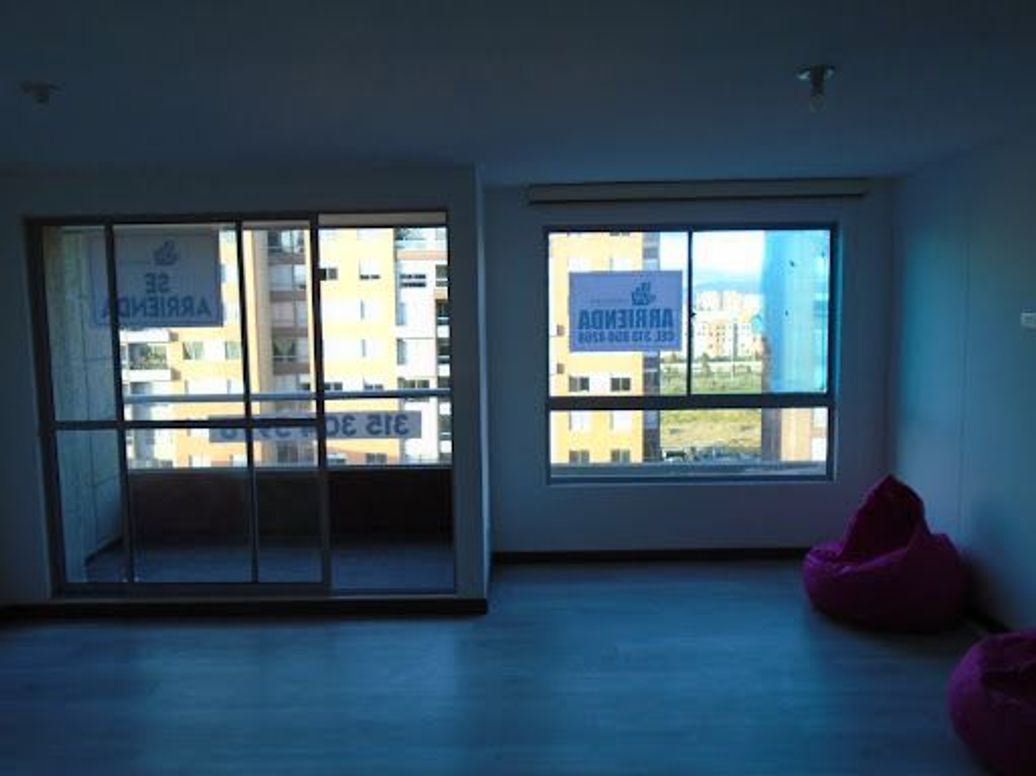 Apartamento de 3 alcobas en venta en Nueva Castilla, Bogotá, 80 m² · foto 2 de 20
