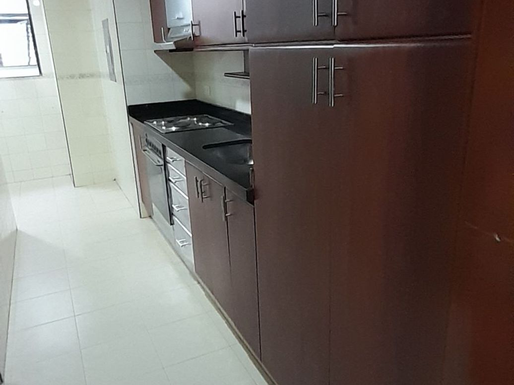 Apartamento de 3 alcobas en venta en Pontevedra, Bogotá, 84 m² · foto 10 de 19