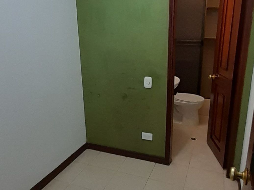 Apartamento de 3 alcobas en venta en Pontevedra, Bogotá, 84 m² · foto 12 de 19