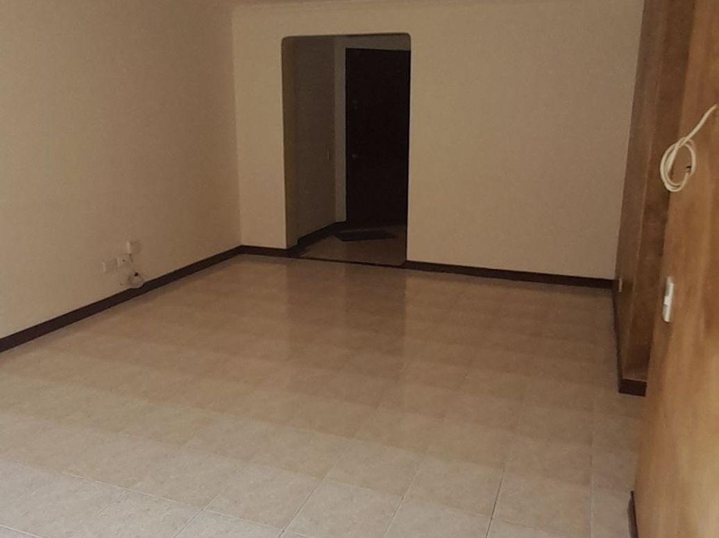 Apartamento de 3 alcobas en venta en Pontevedra, Bogotá, 84 m² · foto 15 de 19