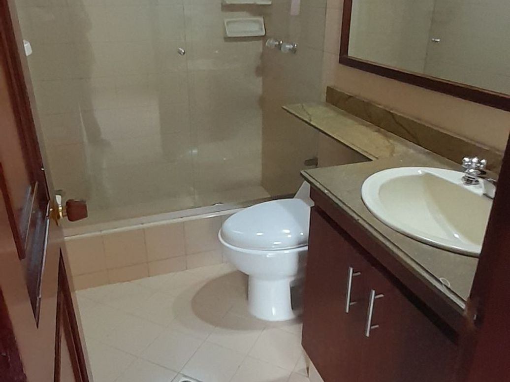 Apartamento de 3 alcobas en venta en Pontevedra, Bogotá, 84 m² · foto 6 de 19