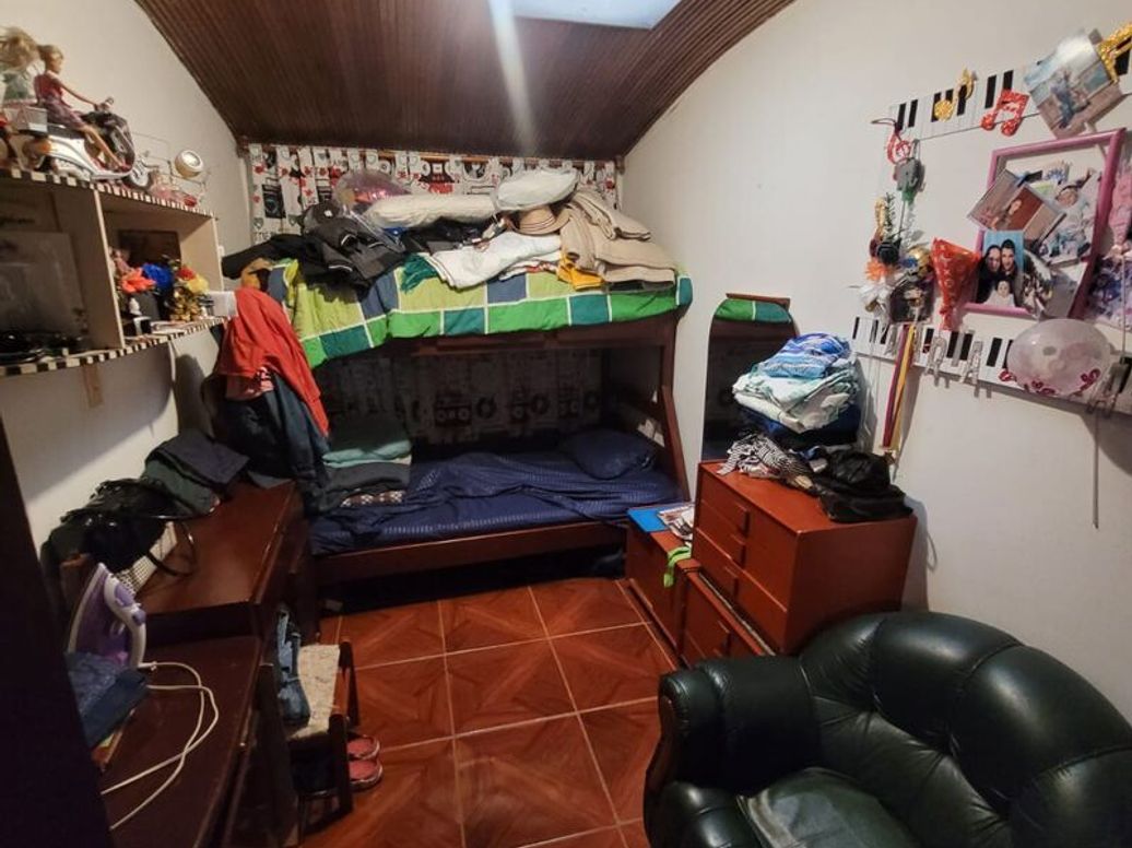 Casa de 5 alcobas en venta en Paris, Bogotá, 135 m² · foto 4 de 12
