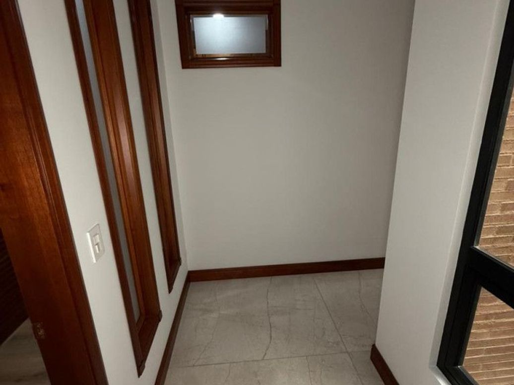 Apartamento de 4 alcobas en venta en Santa Bibiana, Bogotá, 243 m² · foto 4 de 20