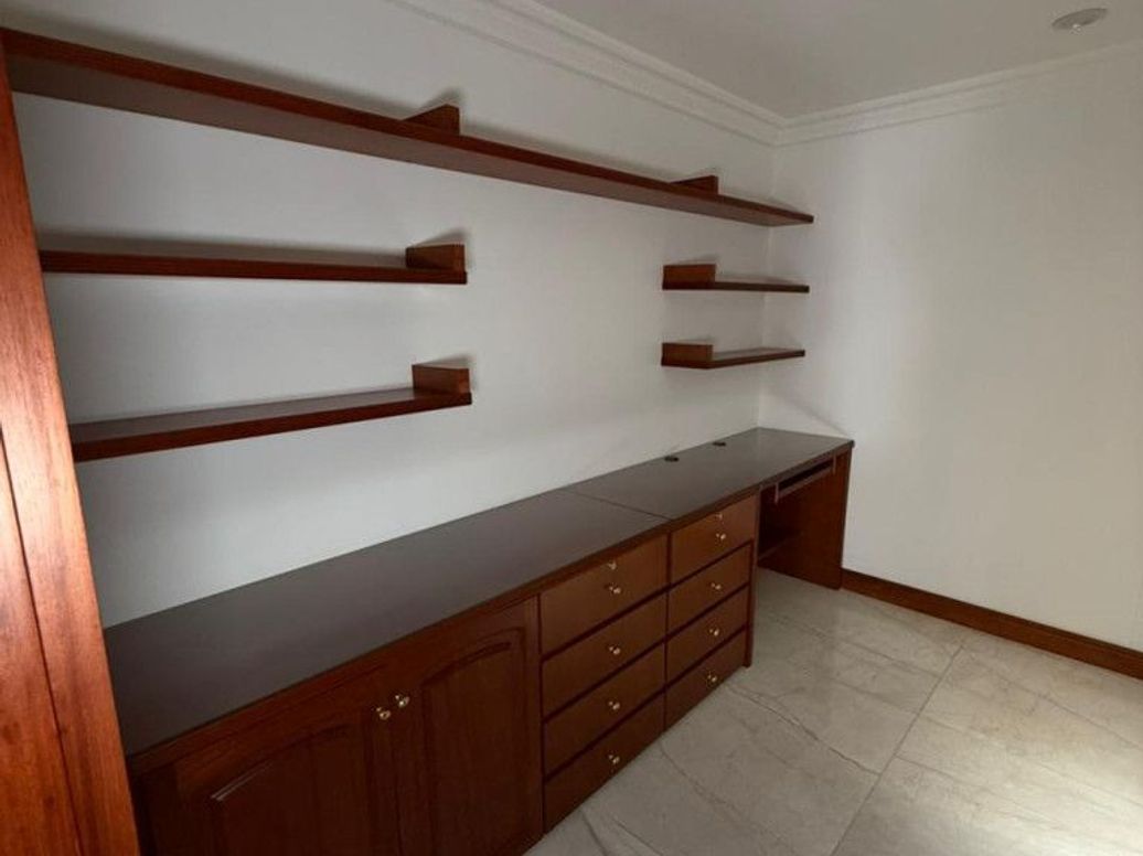 Apartamento de 4 alcobas en venta en Santa Bibiana, Bogotá, 243 m² · foto 6 de 20