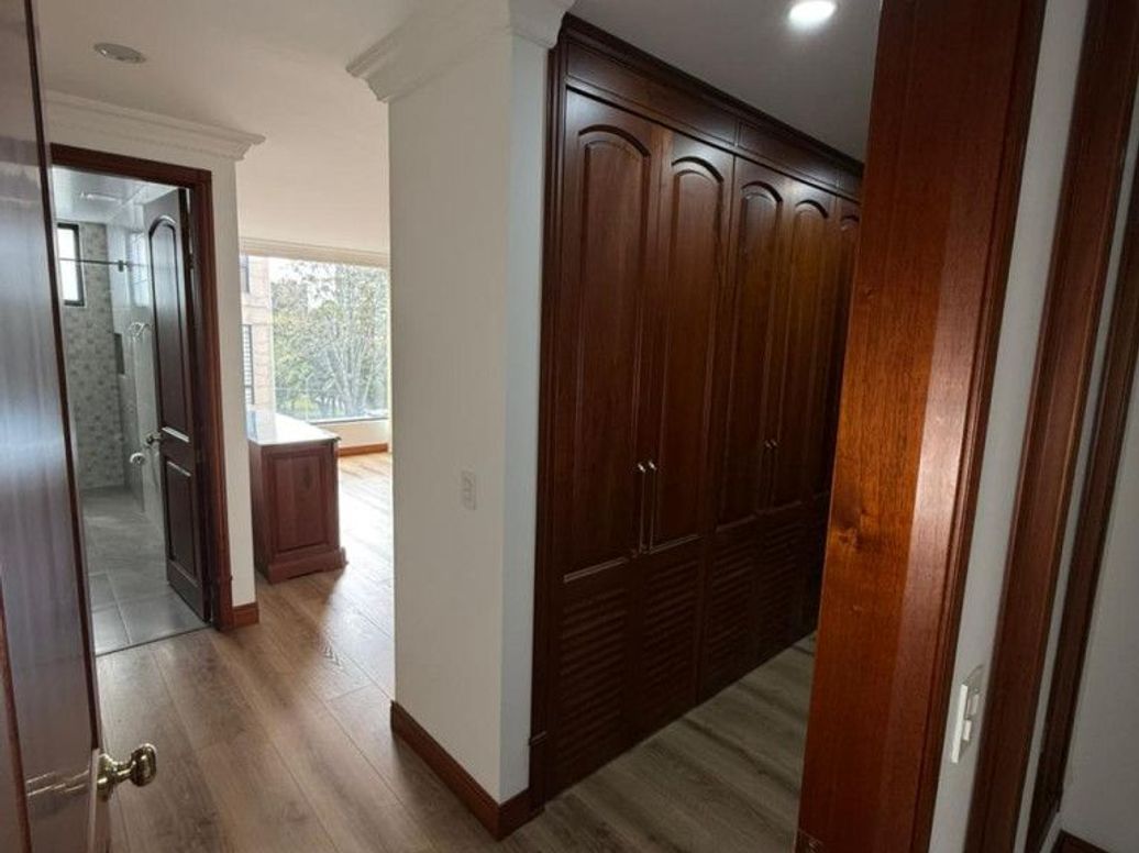 Apartamento de 4 alcobas en venta en Santa Bibiana, Bogotá, 243 m² · foto 16 de 20