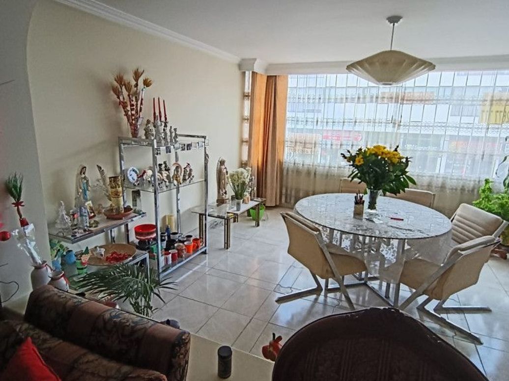 Apartamento de 4 alcobas en venta en Santa Barbara Central, Bogotá, 154 m² · foto 5 de 6