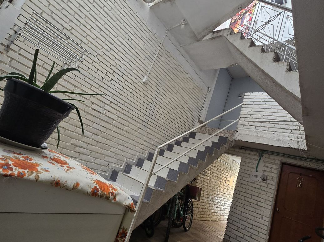 Casa de 6 alcobas en venta en Marco Fidel Suarez, Bogotá, 378 m² · foto 3 de 14
