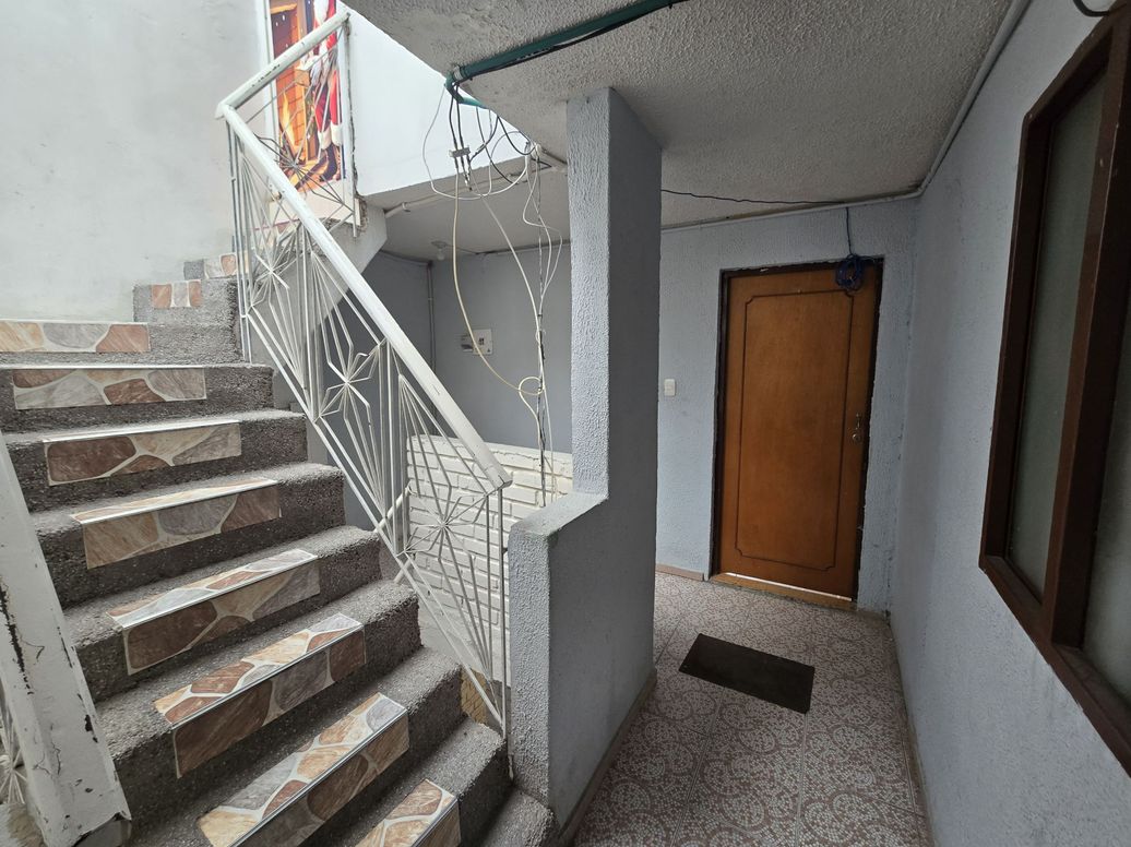 Casa de 6 alcobas en venta en Marco Fidel Suarez, Bogotá, 378 m² · foto 9 de 14