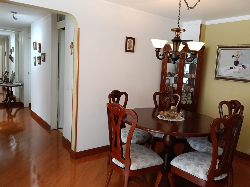 Apartamento de 3 alcobas en venta en Mazurén, Bogotá, 84 m² · foto 2 de 16