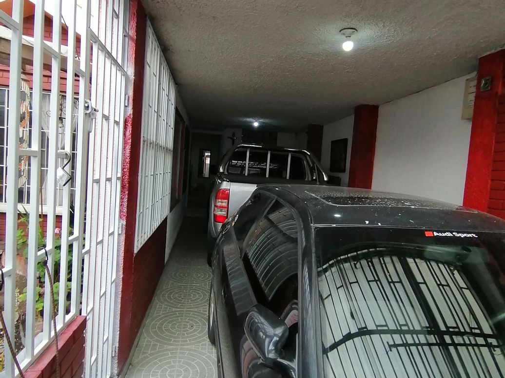 Casa de 5 alcobas en venta en Milenta, Bogotá, 250 m² · foto 13 de 20