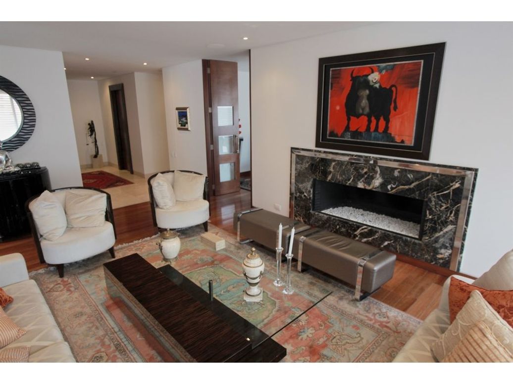 Apartamento de 3 alcobas en venta en Rosales Bajo, Bogotá, 342 m² · foto 7 de 20