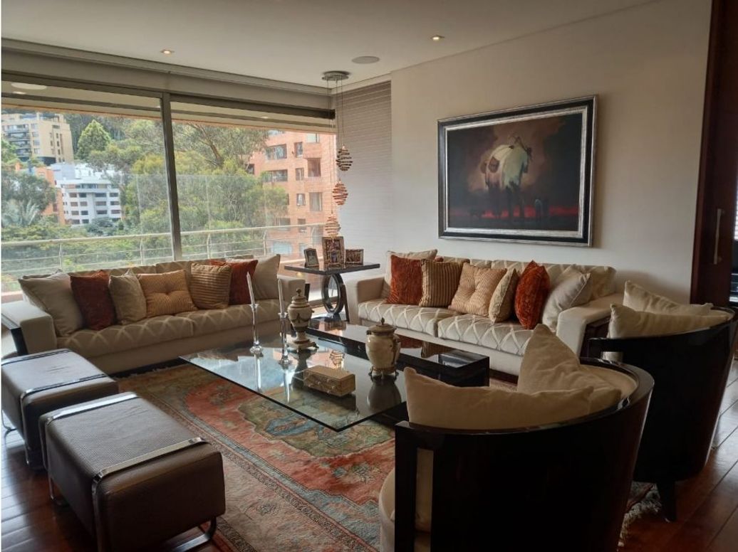 Apartamento de 3 alcobas en venta en Rosales Bajo, Bogotá, 342 m² · foto 3 de 20