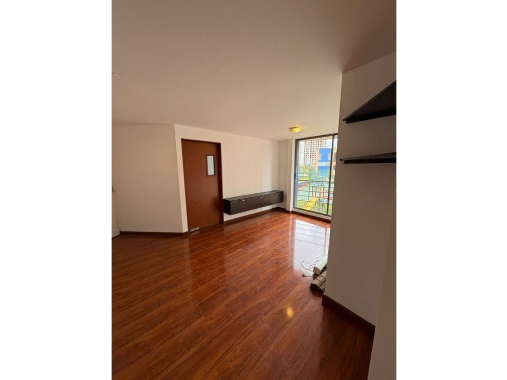 Apartamento de 3 alcobas en venta en Ciudad Salitre Occidental, Bogotá, 63 m² · foto 2 de 16