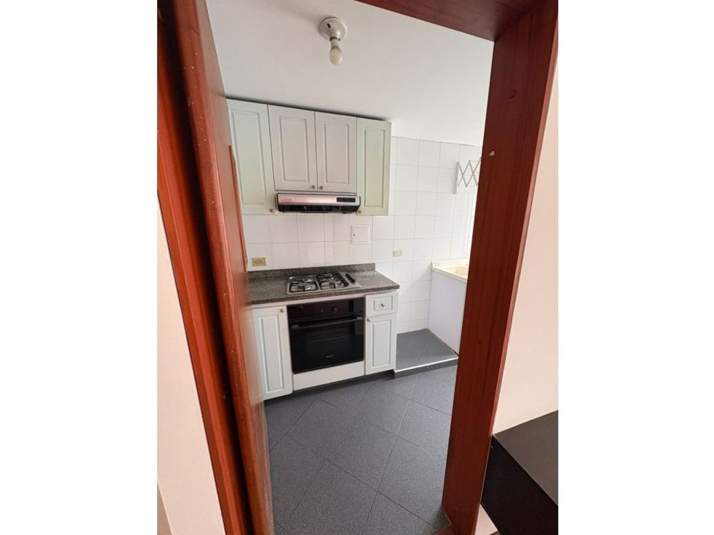 Apartamento de 3 alcobas en venta en Ciudad Salitre Occidental, Bogotá, 63 m² · foto 4 de 16