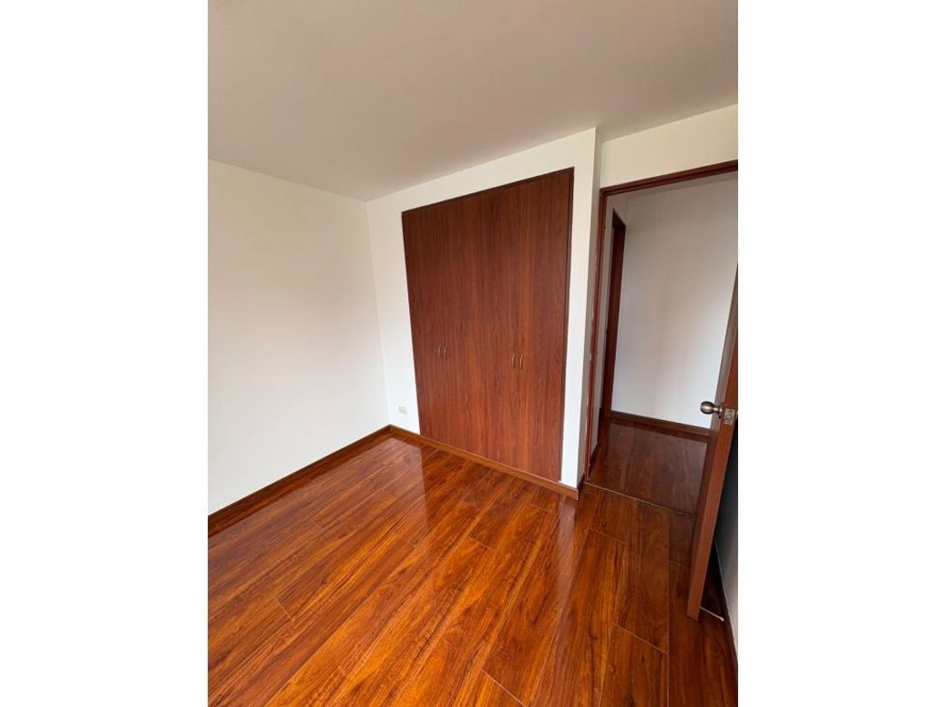 Apartamento de 3 alcobas en venta en Ciudad Salitre Occidental, Bogotá, 63 m² · foto 10 de 16