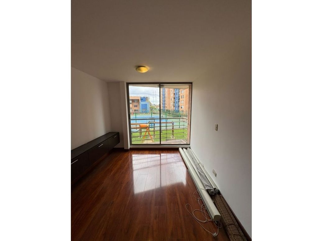 Apartamento de 3 alcobas en venta en Ciudad Salitre Occidental, Bogotá, 63 m² · foto 3 de 16