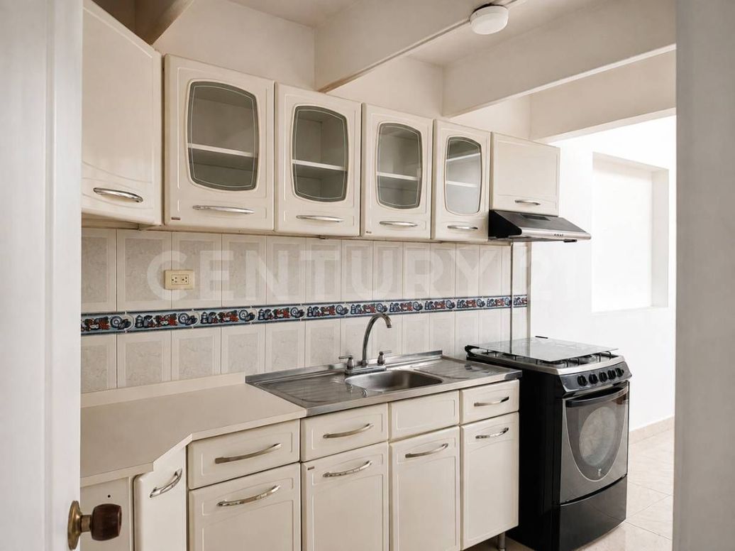 Casa de 5 alcobas en venta en Álamos Norte, Bogotá, 262 m² · foto 7 de 20