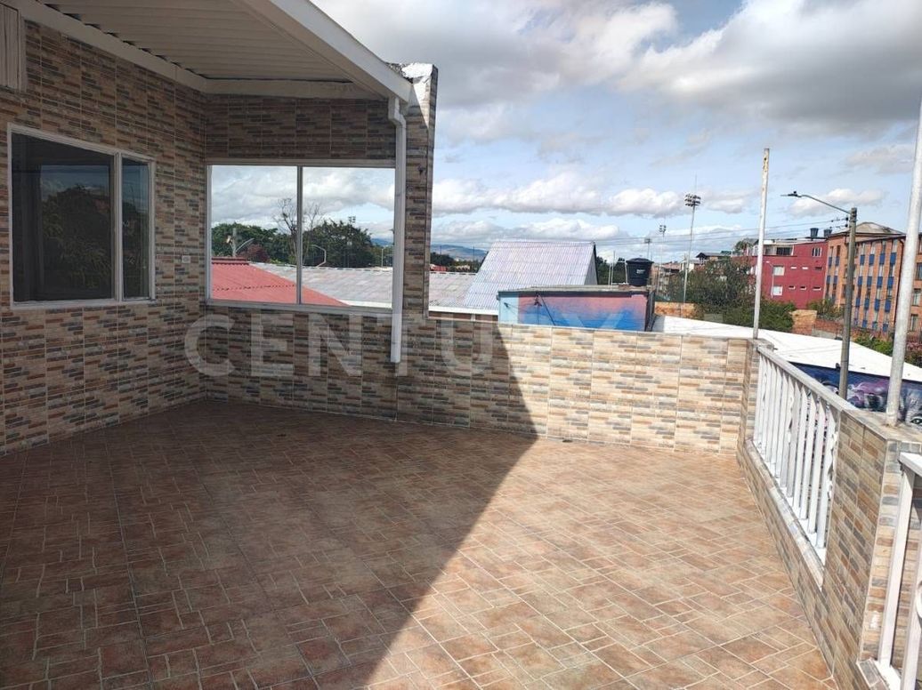 Casa de 5 alcobas en venta en Álamos Norte, Bogotá, 262 m² · foto 20 de 20