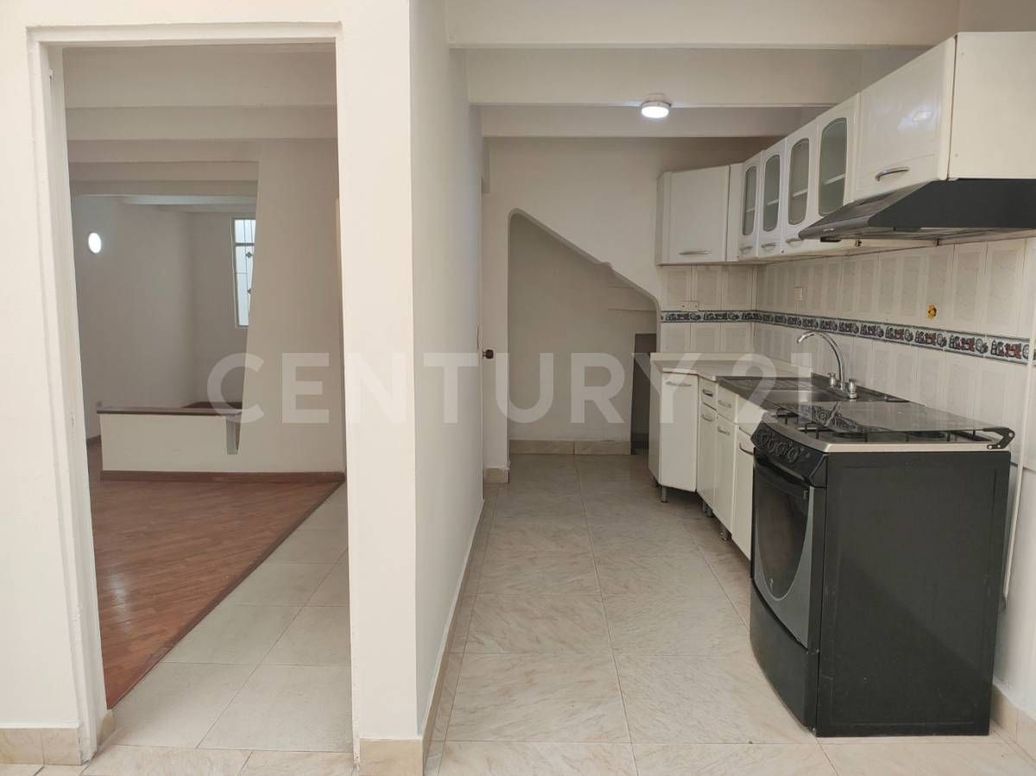 Casa de 5 alcobas en venta en Álamos Norte, Bogotá, 262 m² · foto 8 de 20