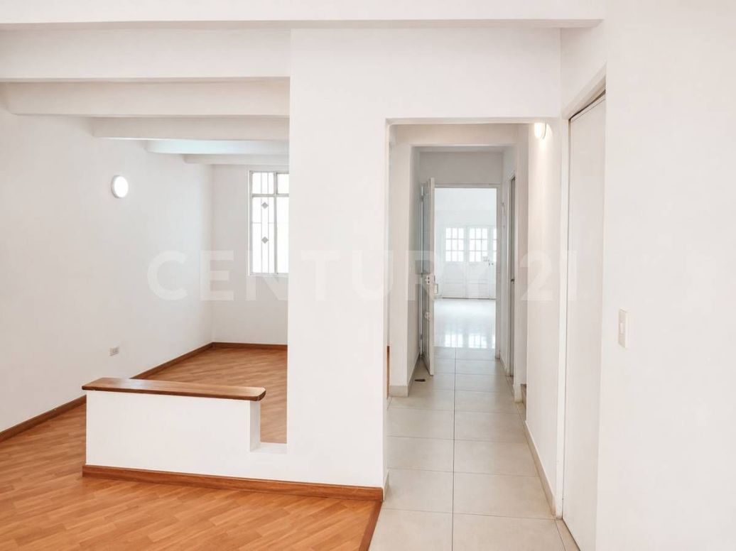 Casa de 5 alcobas en venta en Álamos Norte, Bogotá, 262 m² · foto 6 de 20