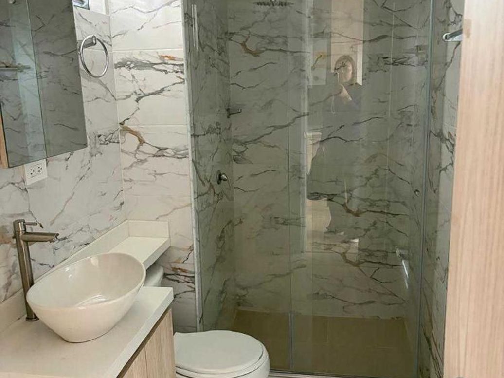 Apartamento de 1 alcoba en venta en El Rolin, Bogotá, 36 m² · foto 2 de 7