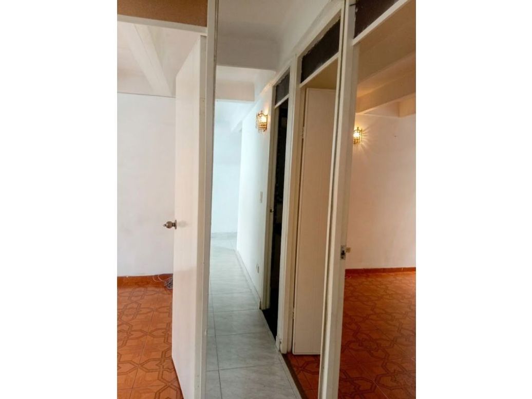 Apartamento de 3 alcobas en venta en Hospital San Carlos, Bogotá, 53 m² · foto 6 de 14