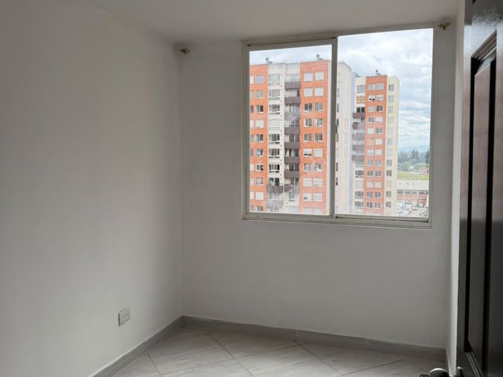 Apartamento de 3 alcobas en venta en Fontibón, Bogotá, 46 m² · foto 6 de 11