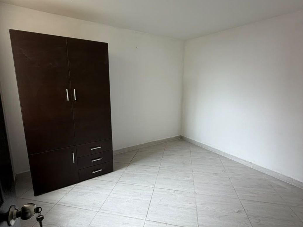 Apartamento de 3 alcobas en venta en Fontibón, Bogotá, 46 m² · foto 8 de 11