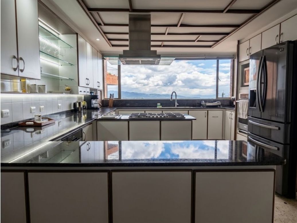 Apartamento de 4 alcobas en venta en Chapinero Alto, Bogotá, 400 m² · foto 14 de 20