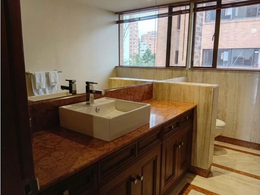 Apartamento de 4 alcobas en venta en Chapinero Alto, Bogotá, 400 m² · foto 19 de 20