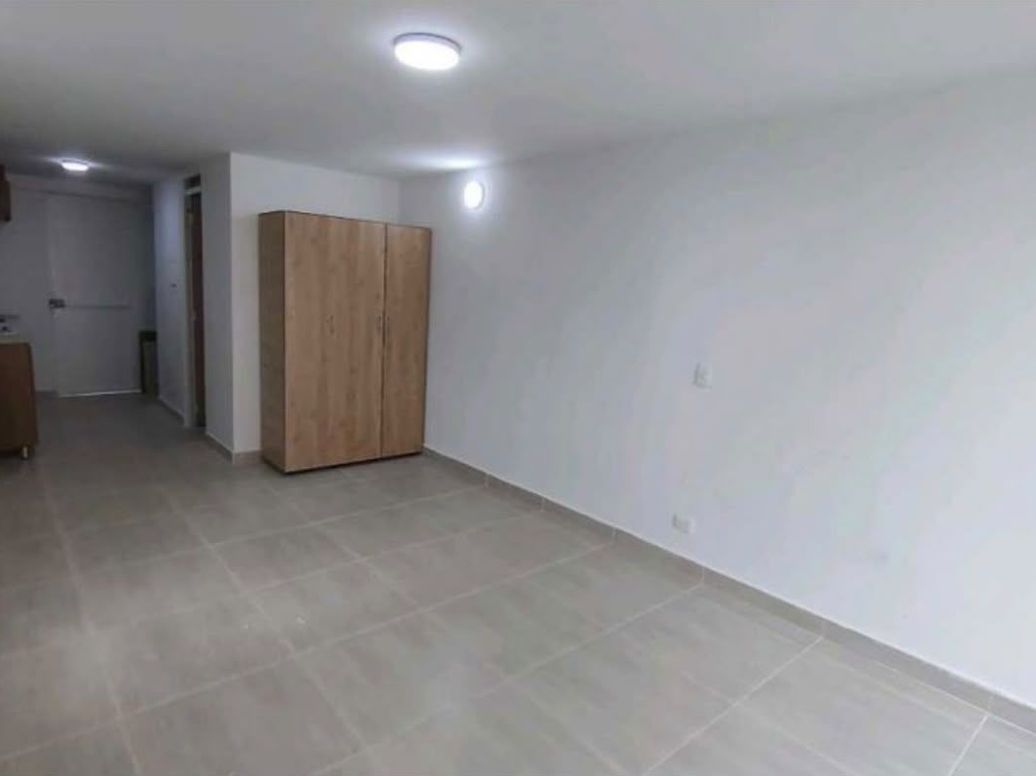Apartaestudio en venta en La Serena, Bogotá, 30 m² · foto 2 de 19