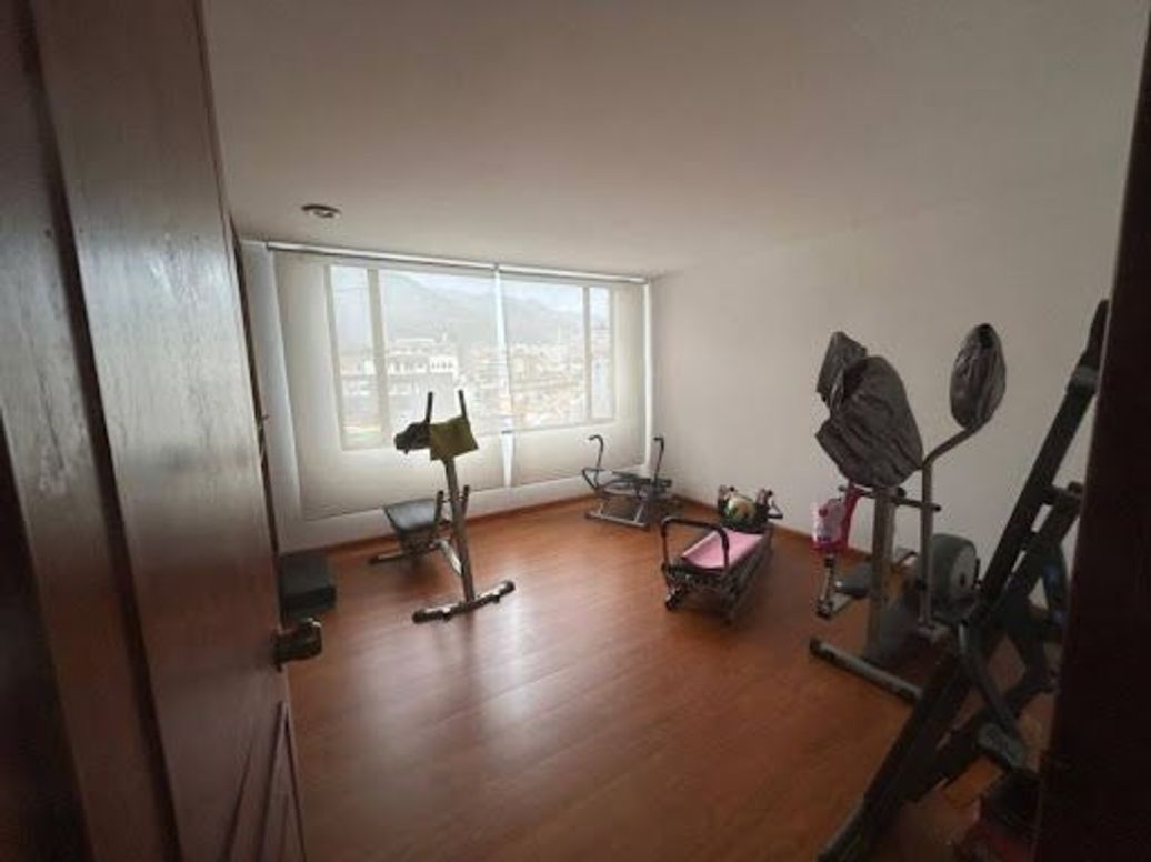 Apartamento de 3 alcobas en venta en Molinos Norte, Bogotá, 210 m² · foto 3 de 10