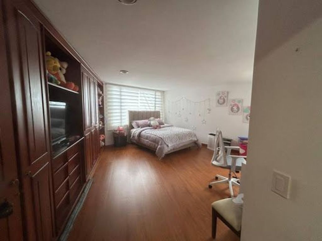 Apartamento de 3 alcobas en venta en Molinos Norte, Bogotá, 210 m² · foto 5 de 10