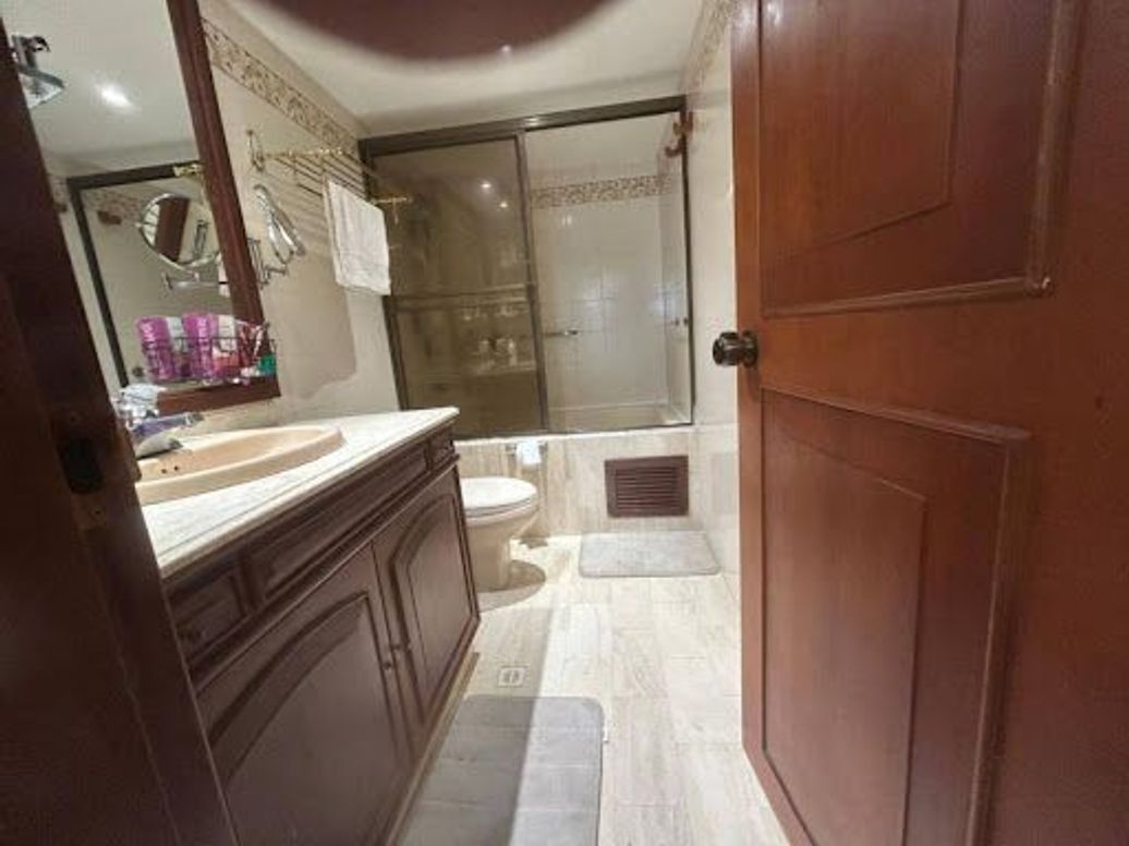 Apartamento de 3 alcobas en venta en Molinos Norte, Bogotá, 210 m² · foto 10 de 10