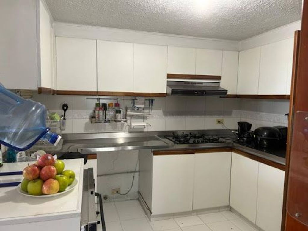 Apartamento de 3 alcobas en venta en Molinos Norte, Bogotá, 210 m² · foto 8 de 10