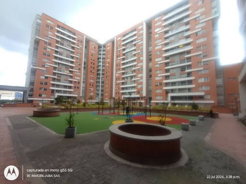 Apartamento de 3 alcobas en venta en La Felicidad, Bogotá, 86 m² · foto 3 de 20