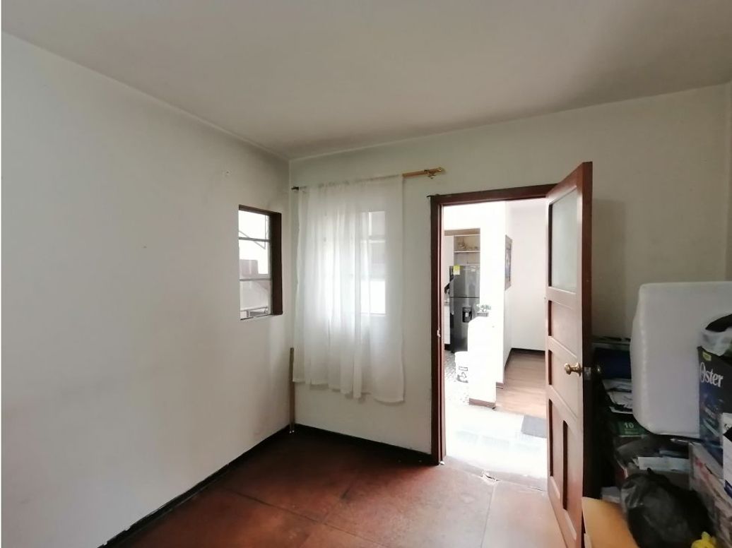 Casa de 8 alcobas en venta en Santa Lucía, Bogotá, 110 m² · foto 13 de 20