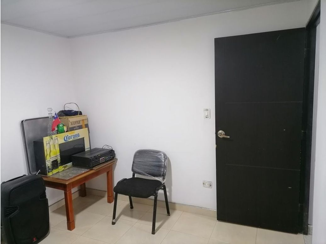 Casa de 5 alcobas en venta en Centro Fontibon, Bogotá, 63 m² · foto 4 de 17