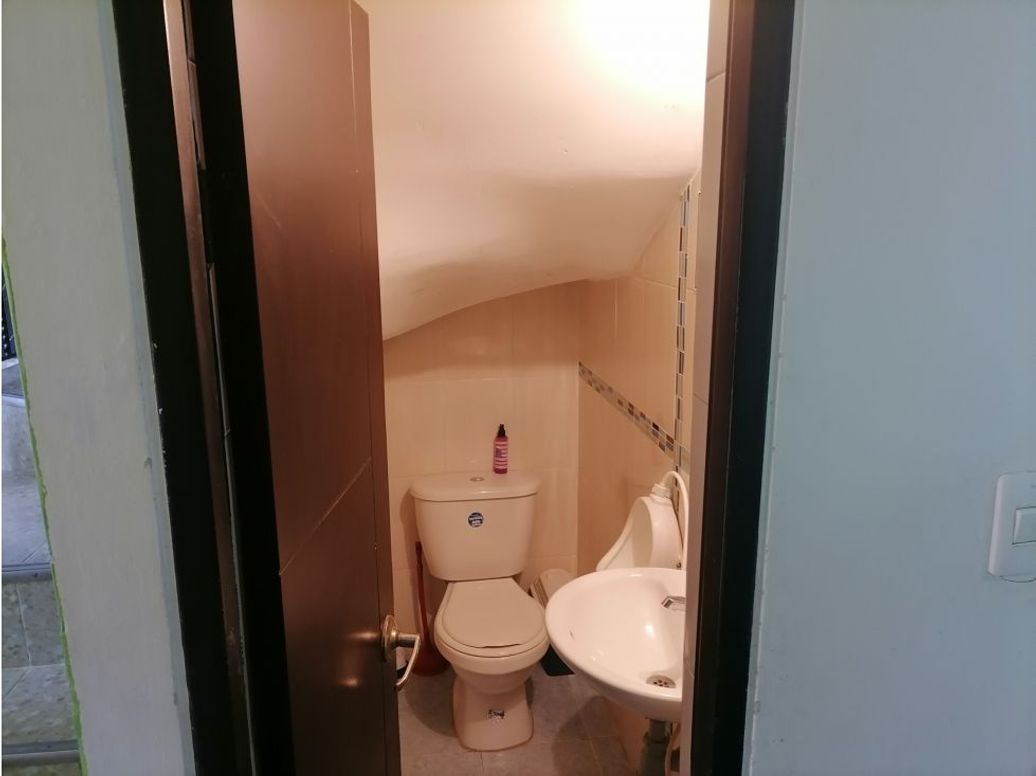 Casa de 5 alcobas en venta en Centro Fontibon, Bogotá, 63 m² · foto 11 de 17