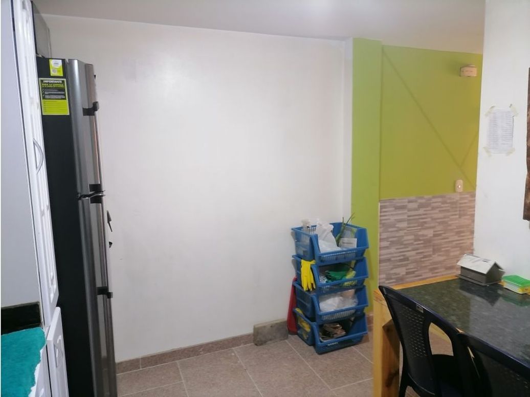 Casa de 5 alcobas en venta en Centro Fontibon, Bogotá, 63 m² · foto 2 de 17
