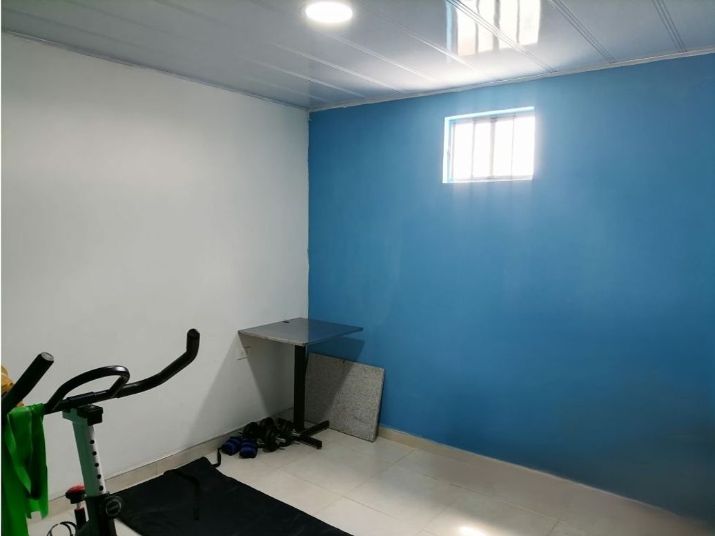 Casa de 5 alcobas en venta en Centro Fontibon, Bogotá, 63 m² · foto 13 de 17