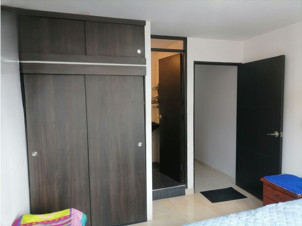 Casa de 5 alcobas en venta en Centro Fontibon, Bogotá, 63 m² · foto 9 de 17
