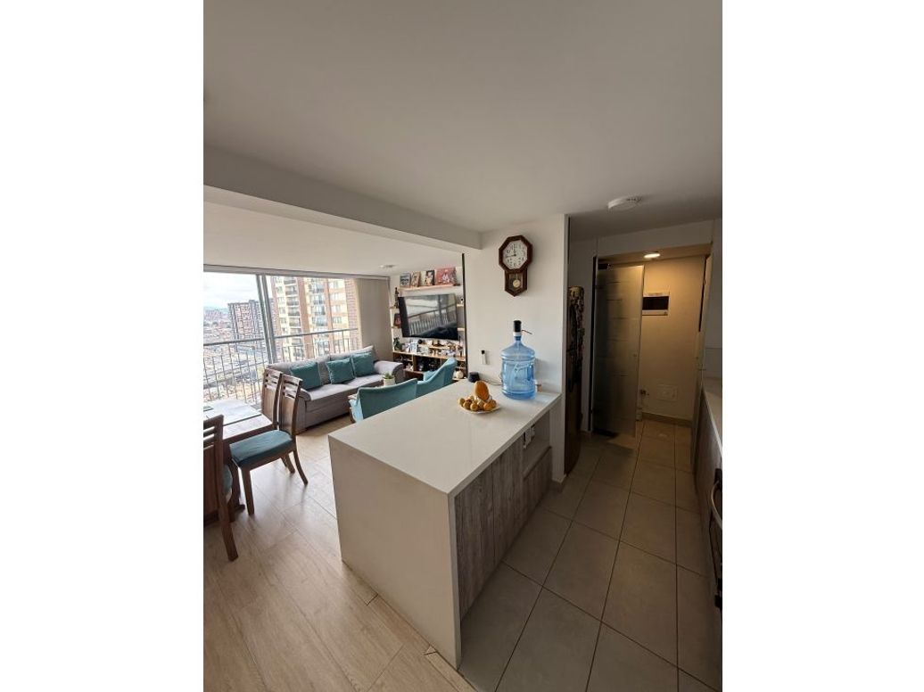 Apartamento de 3 alcobas en venta en Marsella, Bogotá, 74 m² · foto 2 de 20