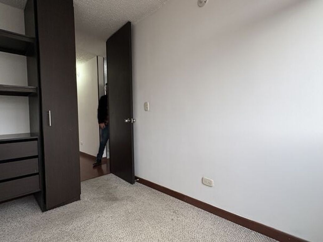 Apartamento de 2 alcobas en venta en Suba, Bogotá, 40 m² · foto 7 de 17