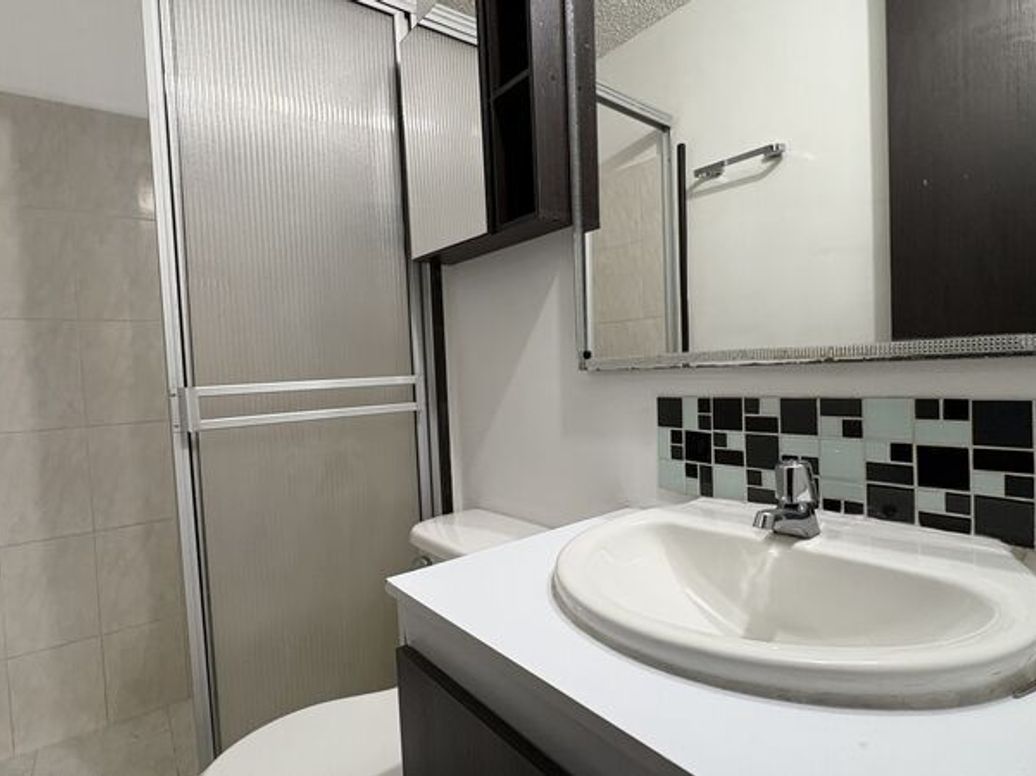 Apartamento de 2 alcobas en venta en Suba, Bogotá, 40 m² · foto 8 de 17