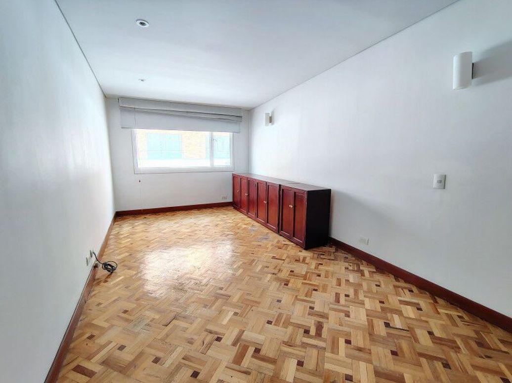 Casa de 4 alcobas en venta en Molinos Norte, Bogotá, 268 m² · foto 13 de 20