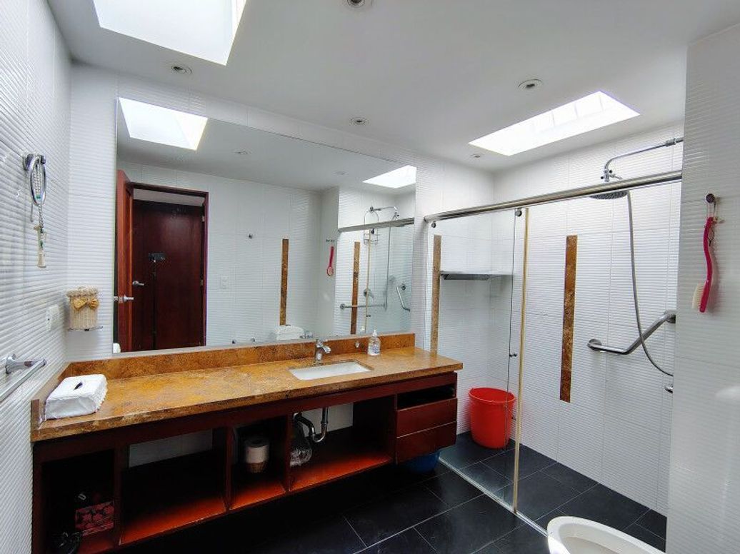 Casa de 4 alcobas en venta en Molinos Norte, Bogotá, 268 m² · foto 12 de 20