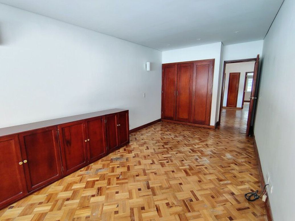 Casa de 4 alcobas en venta en Molinos Norte, Bogotá, 268 m² · foto 15 de 20